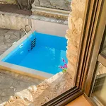 Historic With Pool And Incredible Views On The River And Landmarks *