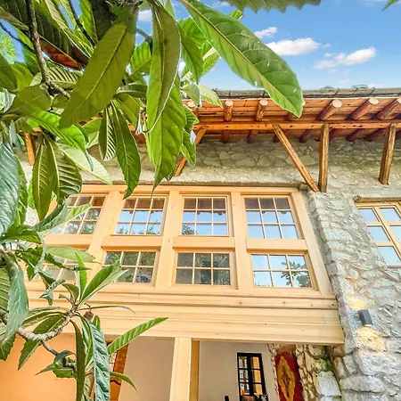 Villa Historic With Pool And Incredible Views On The River And Landmarks *