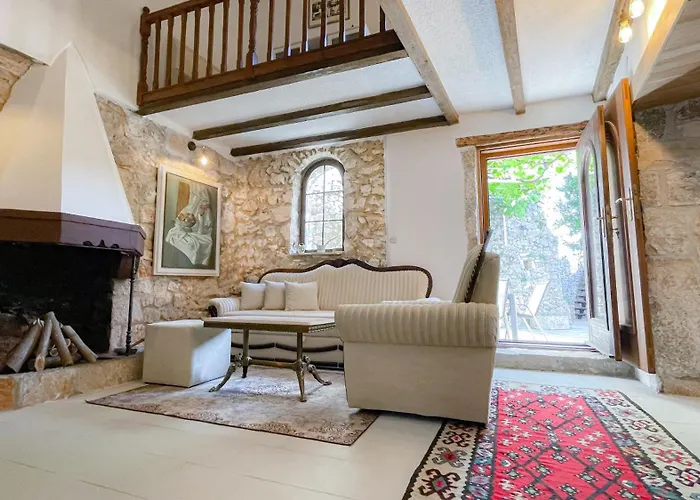 Historic With Pool And Incredible Views On The River And Landmarks * Pocitelj